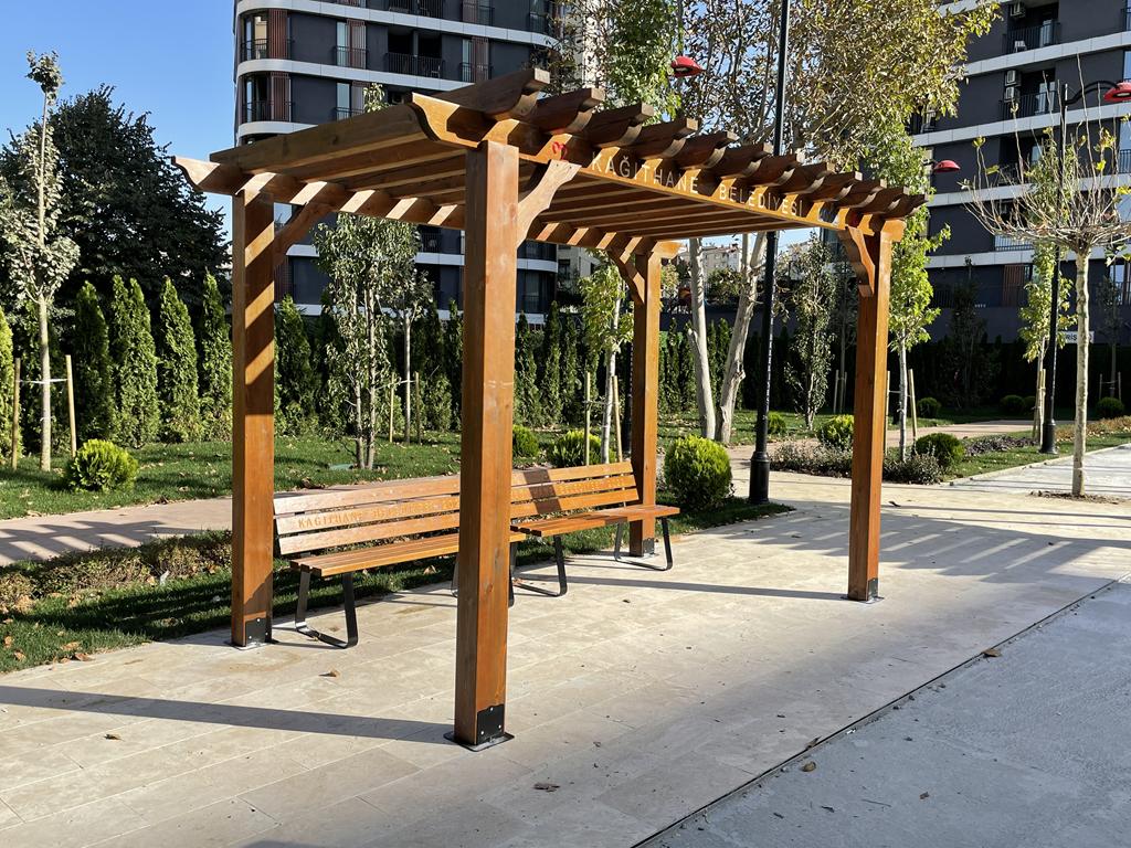PR-110 Ahşap Pergola Kapalı Korkuluklu | Bahçe ve Teras İçin Özel Alan Çözümü